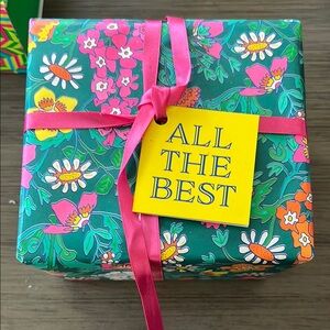 Lush Floral Bath Soak Gift Set - Pink and Green